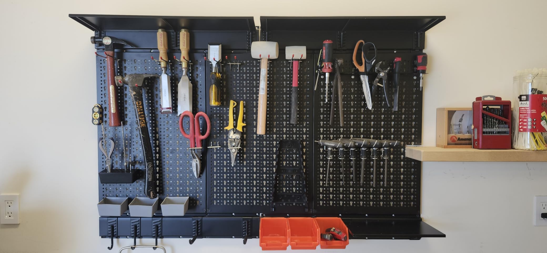 WALMANN 113 PCS Pegboard Wall Organizer Kit with Pegboard Hooks, Black customer photo 2