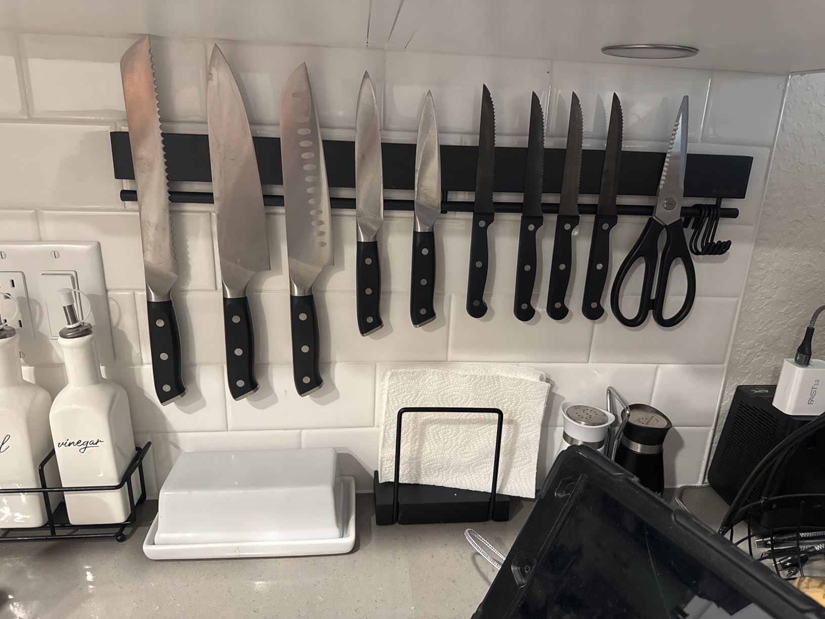 17 inch magnetic knife holder with 10 hooks, No Drilling, Black customer photo 2