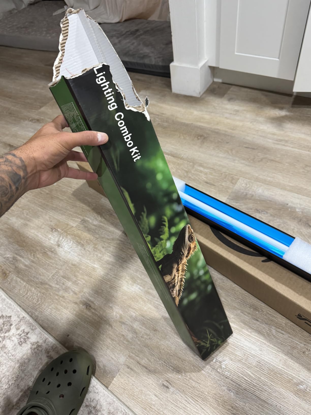T5 UVB Reptile Light Fixture HO UVB Bulb Lighting Combo Kit, 10.0 UVB Light for Reptiles Terrarium Hood with 8W Reptile Light Bar UVA UVB Desert Lamp for Bearded Dragon Turtle Tank, 12 Inch customer photo 2