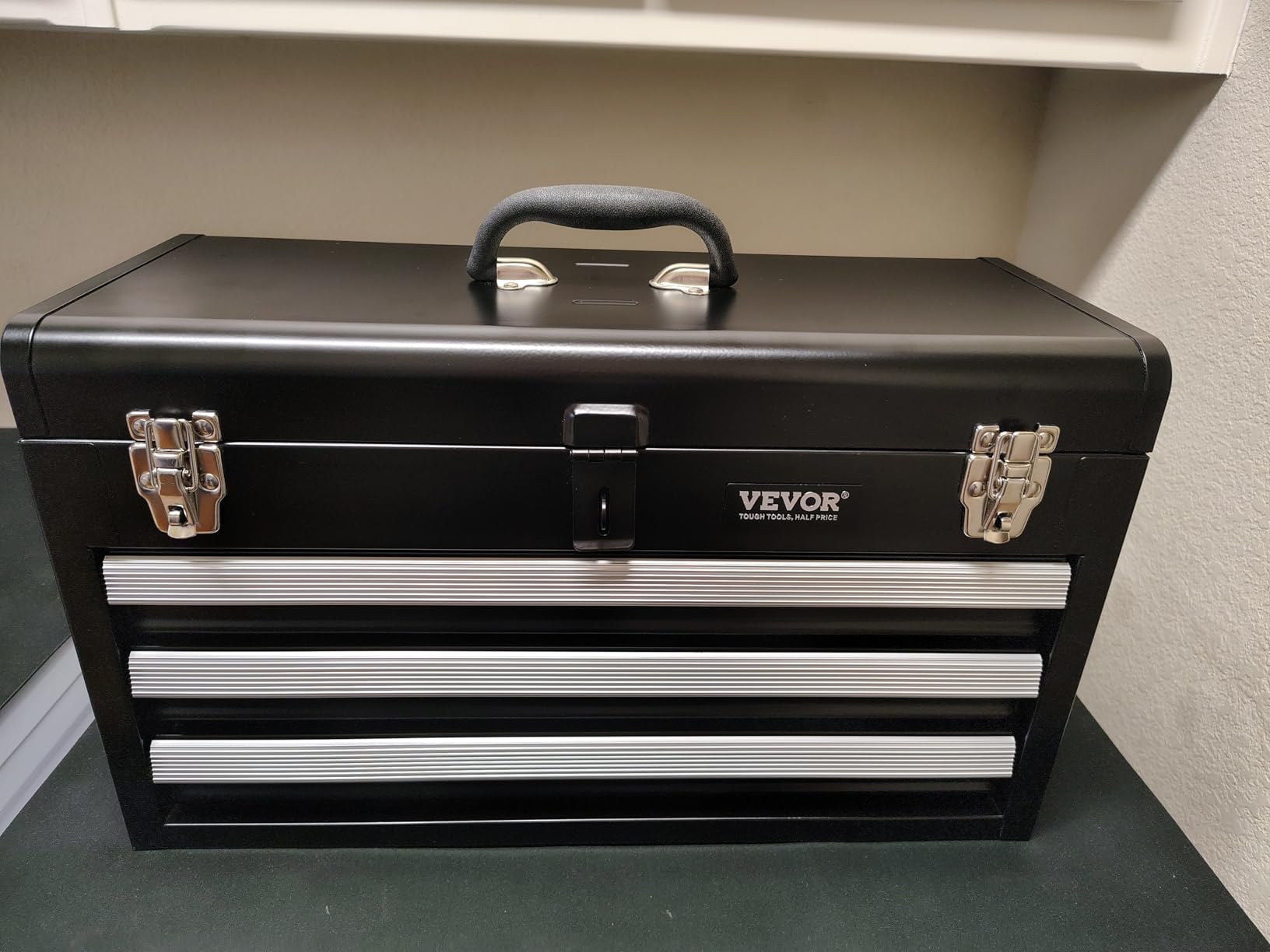VEVOR Metal Tool Box, 20.5-inch, Portable Metal Tool Box with 4 Drawers, Small Tool Chest with EVA Liners, Ball Bearing Slide Drawers Locking & Powder Coated Finish, Multi-Function Tool Organizer customer photo 1