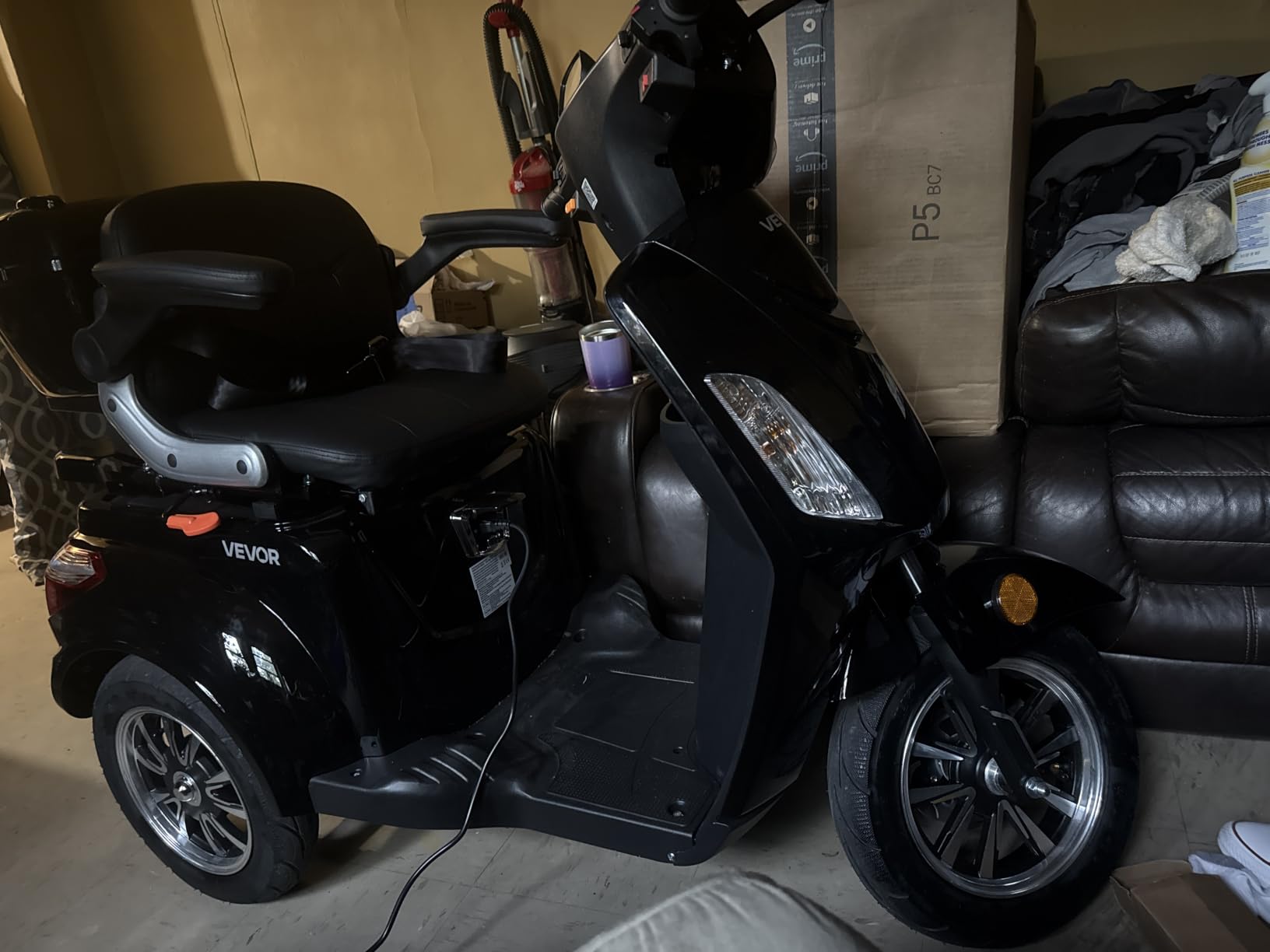 VEVOR Heavy Duty 3-Wheel Mobility Scooters for Seniors & Adults, 500lbs Capacity, 21.5 Miles 3-Speed Long Range, 1000W All Terrain Electric Recreational Scooter Wheelchair, 20° Max Climbing Capacity customer photo 2